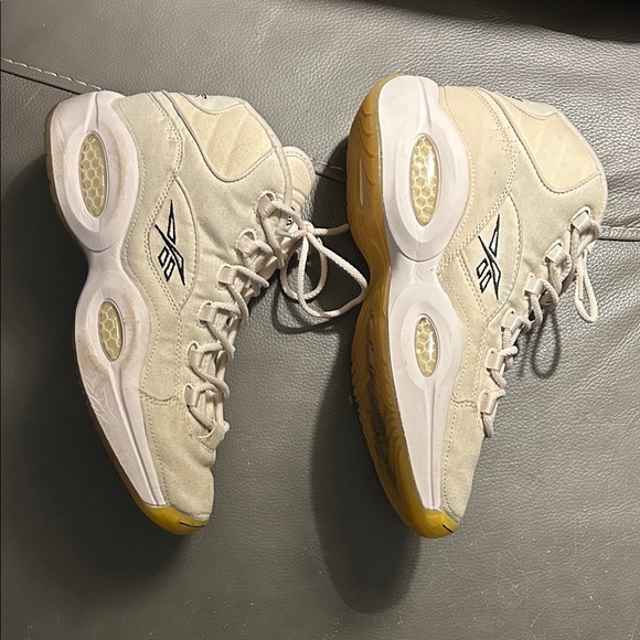 Reebok Question Mid "Boktober" athletic shoe, size 11. EUC - Picture 5 of 8